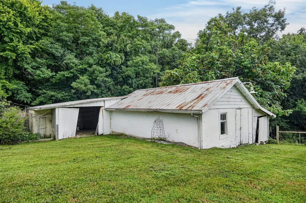 1260 Coconut Ridge Rd Smithville, TN 37166