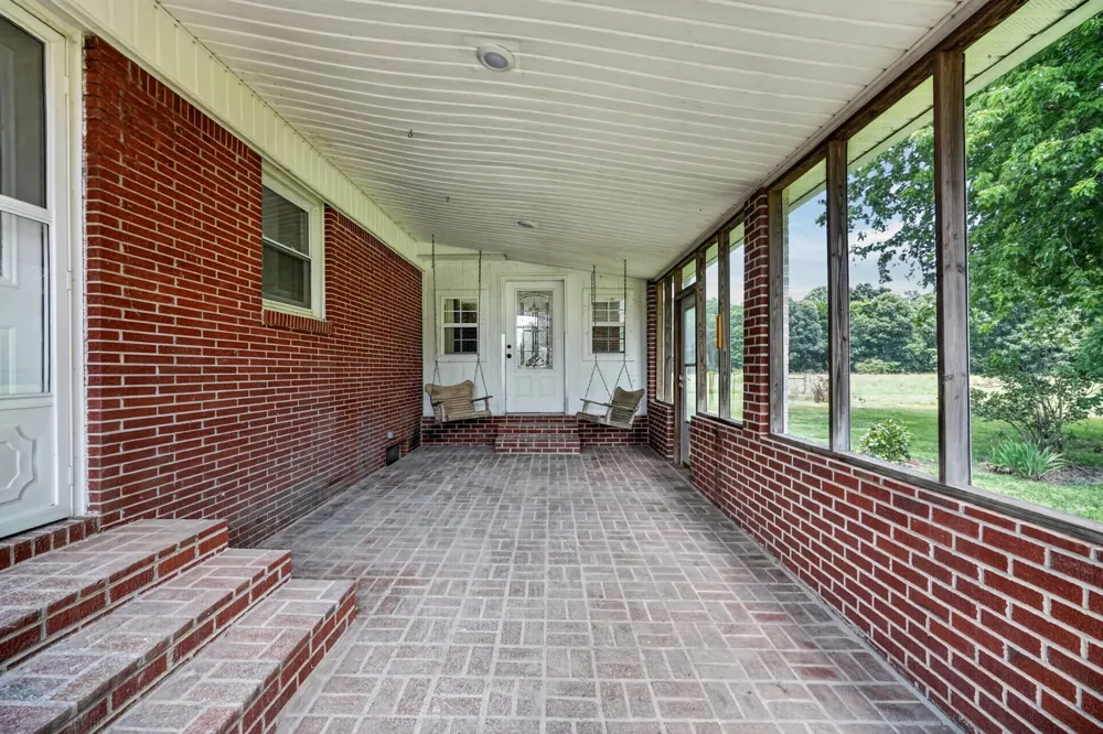 1260 Coconut Ridge Rd Smithville, TN 37166