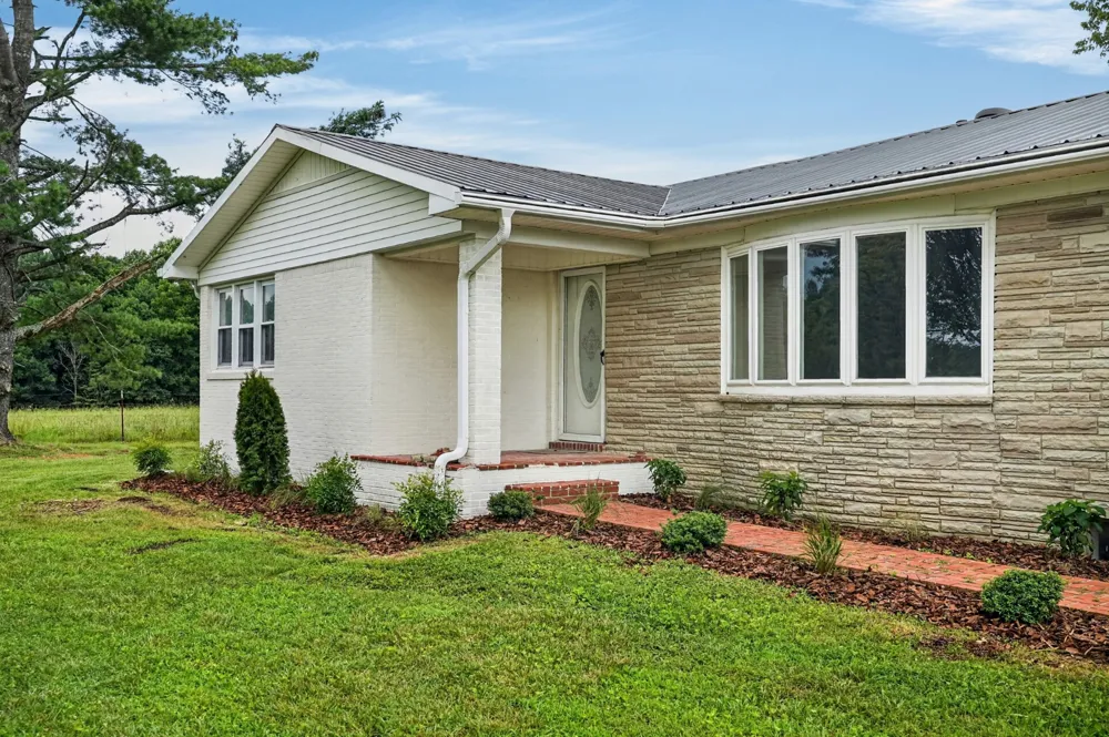 1260 Coconut Ridge Rd Smithville, TN 37166