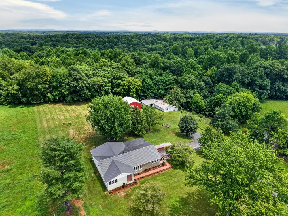1260 Coconut Ridge Rd Smithville, TN 37166