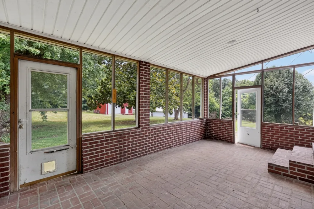1260 Coconut Ridge Rd Smithville, TN 37166