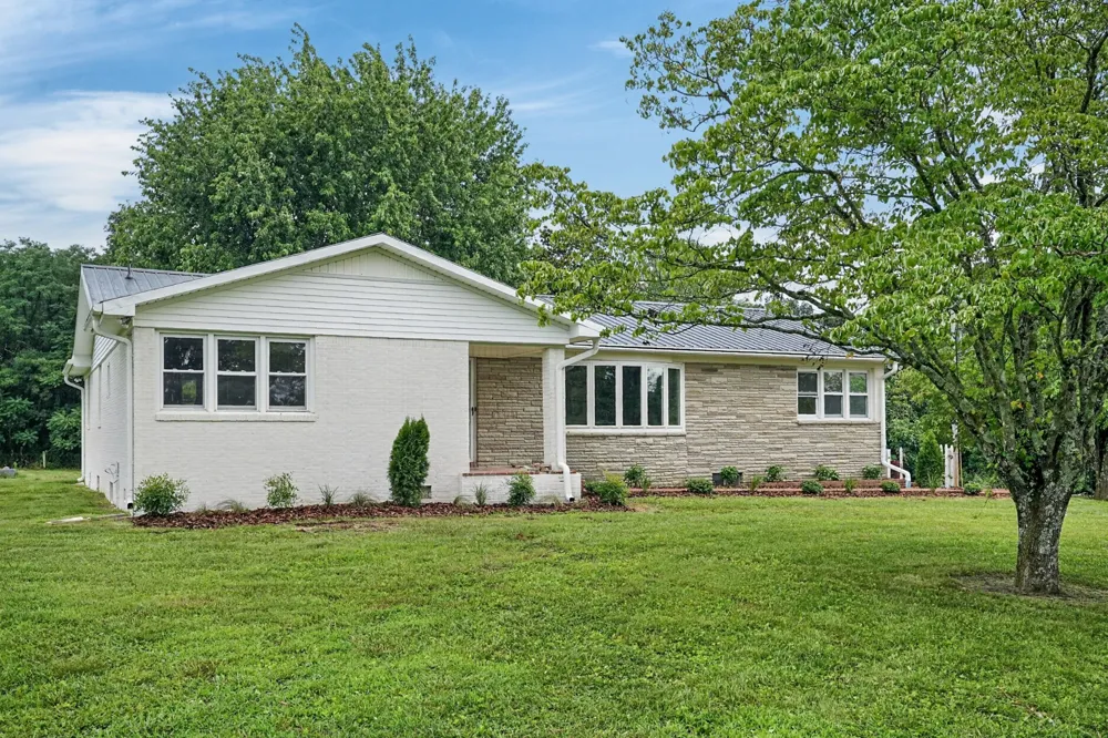 1260 Coconut Ridge Rd Smithville, TN 37166