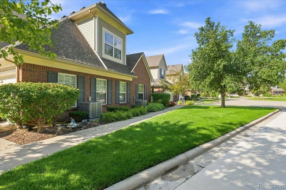 55415 Ambassador Court Shelby Charter Township, MI 48316