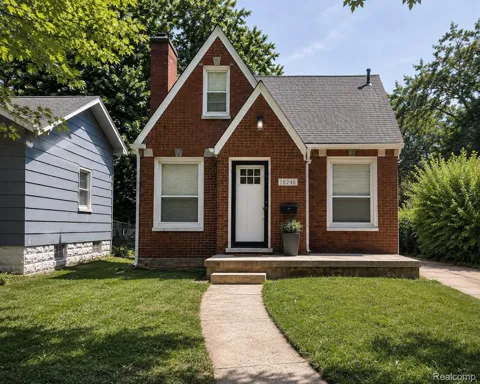 16246 Strathmoor Street