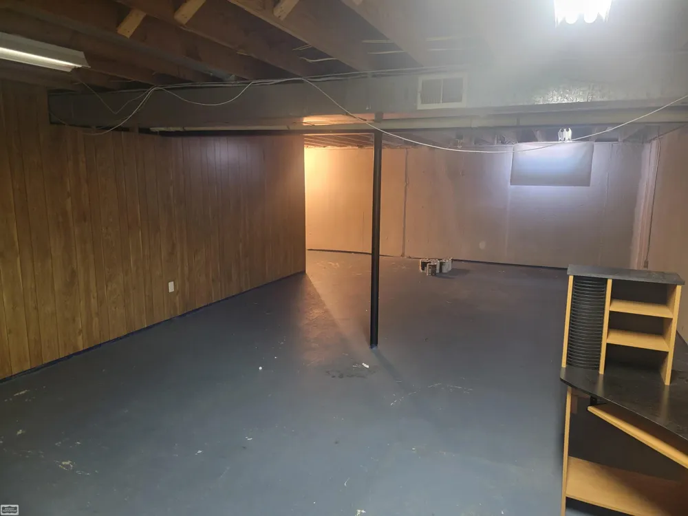 38610 Harrison Creek Road Harrison Charter Township, MI 48045
