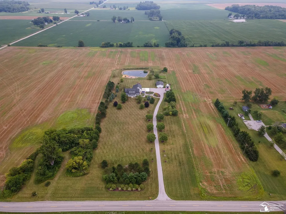 6768 Dennison Road Dundee Township, MI 48131