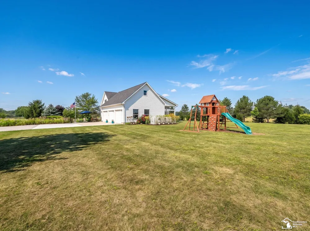 6768 Dennison Road Dundee Township, MI 48131