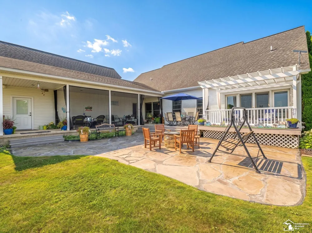 6768 Dennison Road Dundee Township, MI 48131