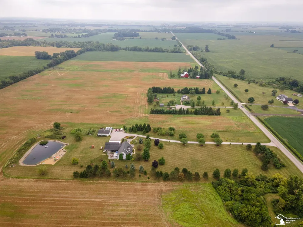 6768 Dennison Road Dundee Township, MI 48131