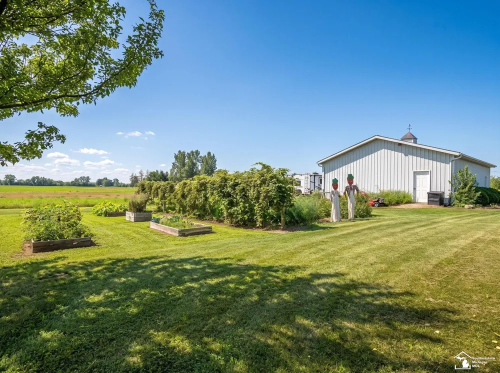 6768 Dennison Road Dundee Township, MI 48131