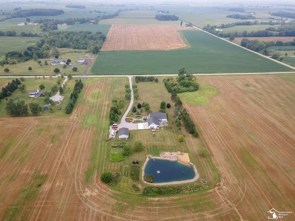 6768 Dennison Road Dundee Township, MI 48131