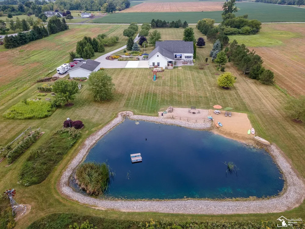 6768 Dennison Road Dundee Township, MI 48131