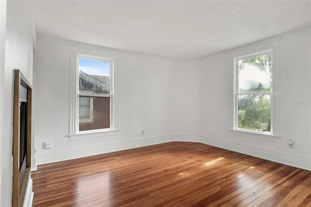 522 S OSCEOLA AVENUE Orlando, FL 32801