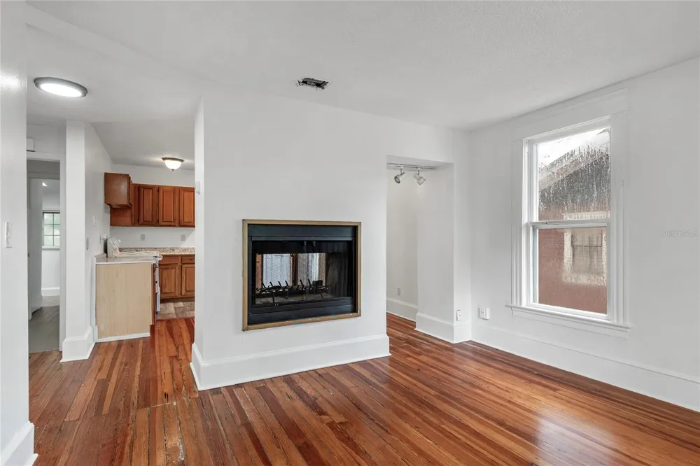 522 S OSCEOLA AVENUE Orlando, FL 32801