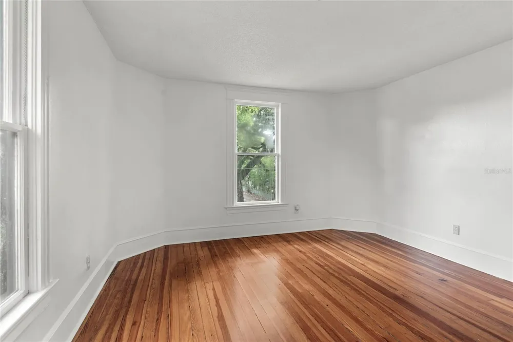 522 S OSCEOLA AVENUE Orlando, FL 32801