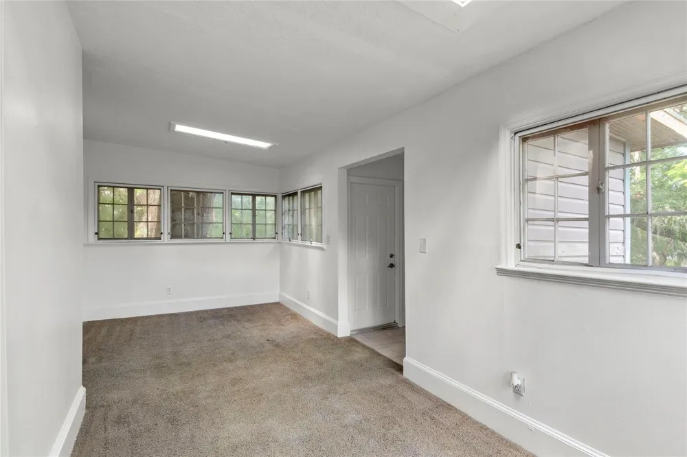 522 S OSCEOLA AVENUE Orlando, FL 32801