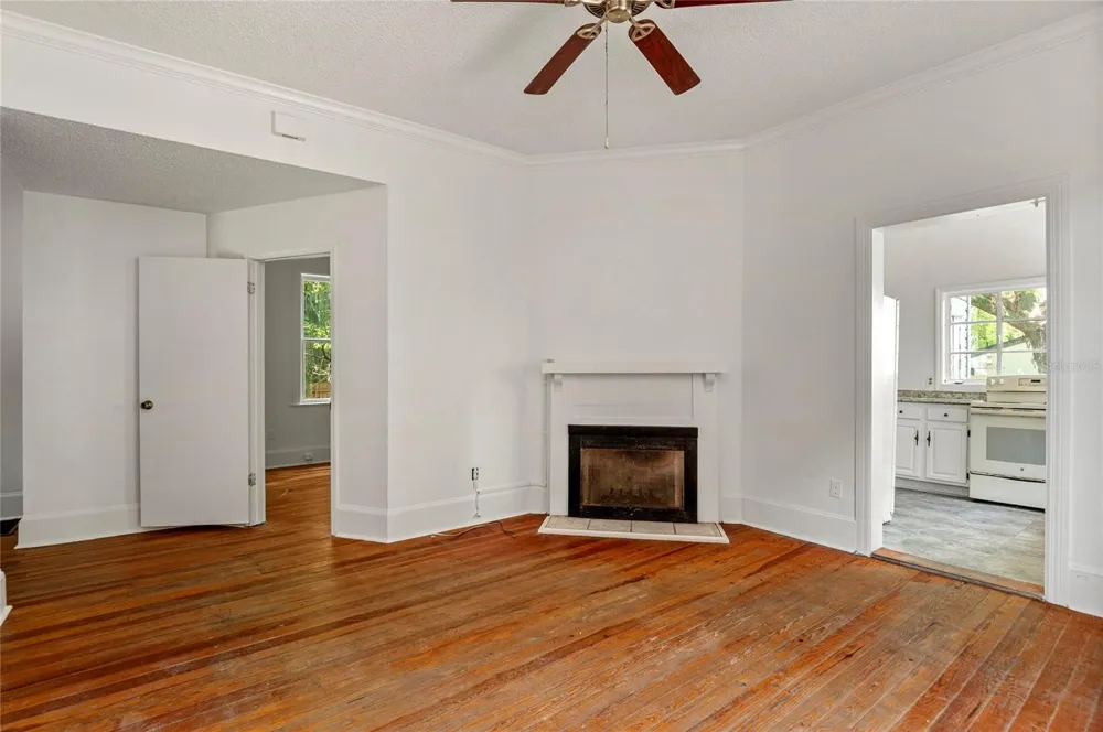 522 S OSCEOLA AVENUE Orlando, FL 32801