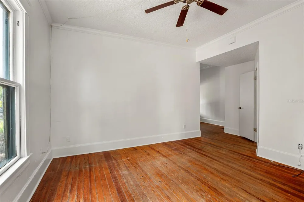 522 S OSCEOLA AVENUE Orlando, FL 32801