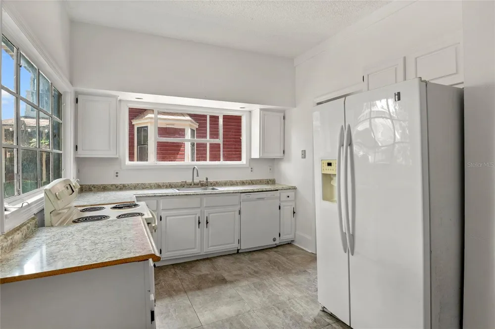 522 S OSCEOLA AVENUE Orlando, FL 32801