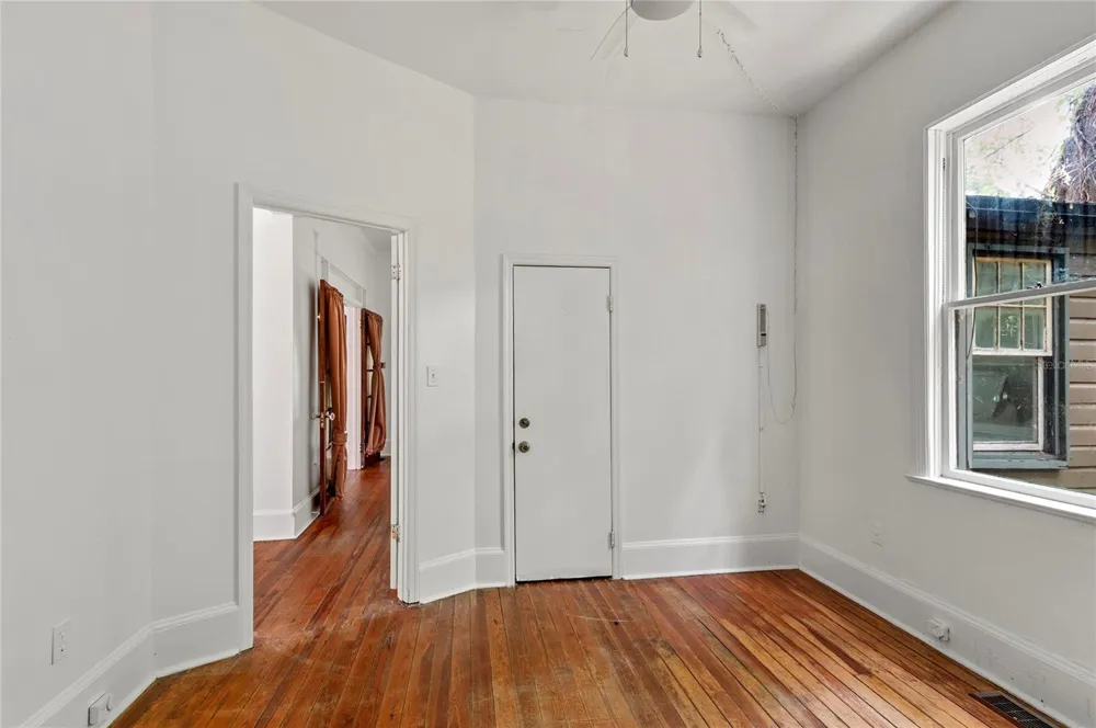 522 S OSCEOLA AVENUE Orlando, FL 32801