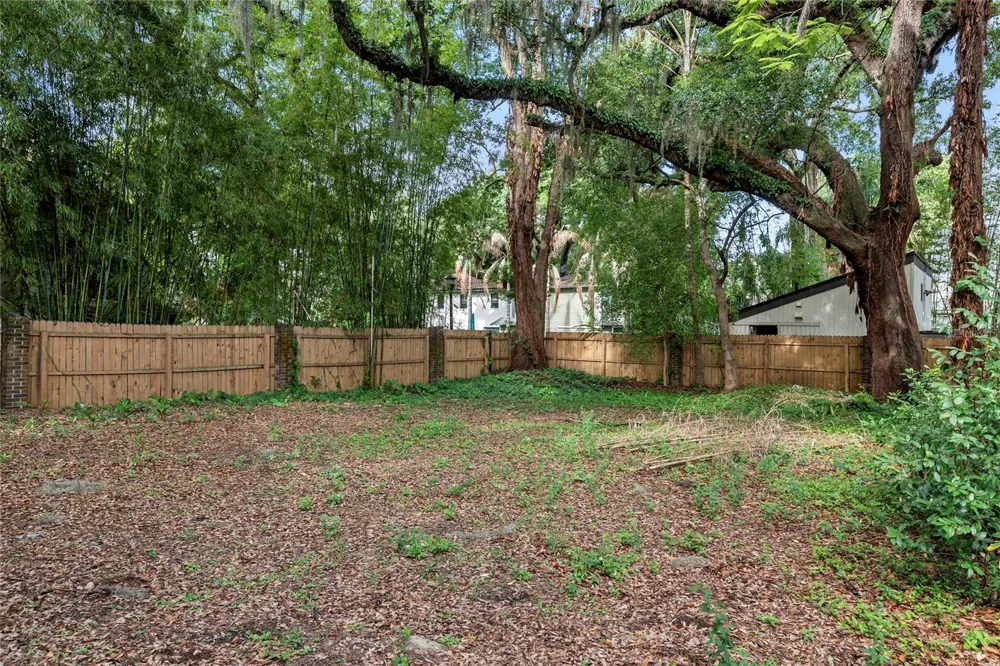 522 S OSCEOLA AVENUE Orlando, FL 32801