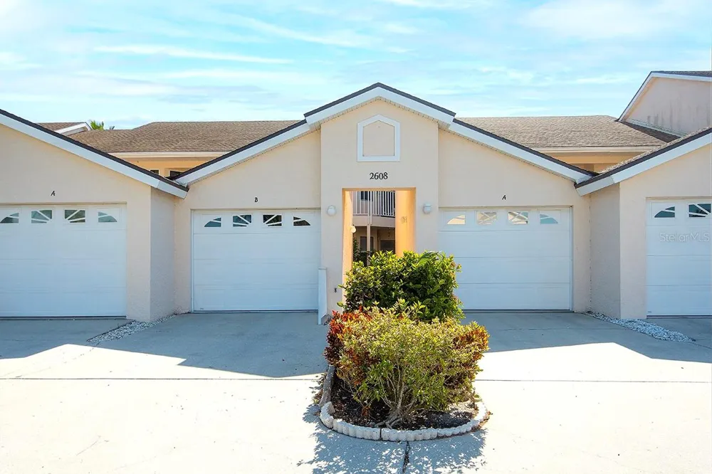 2608 WATERFORD WAY #B Palmetto, FL 34221