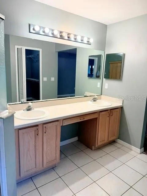 12 FALLEN OAK LANE Palm Coast, FL 32137