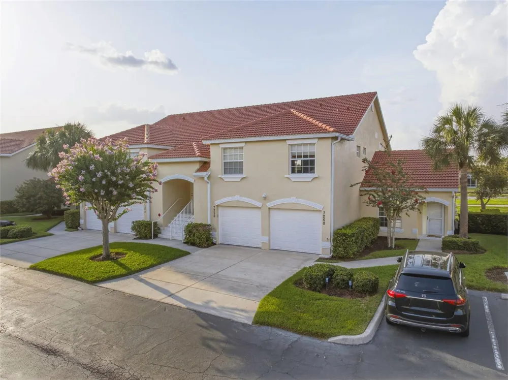 7258 CEDAR HOLLOW CIRCLE #102 Bradenton, FL 34203