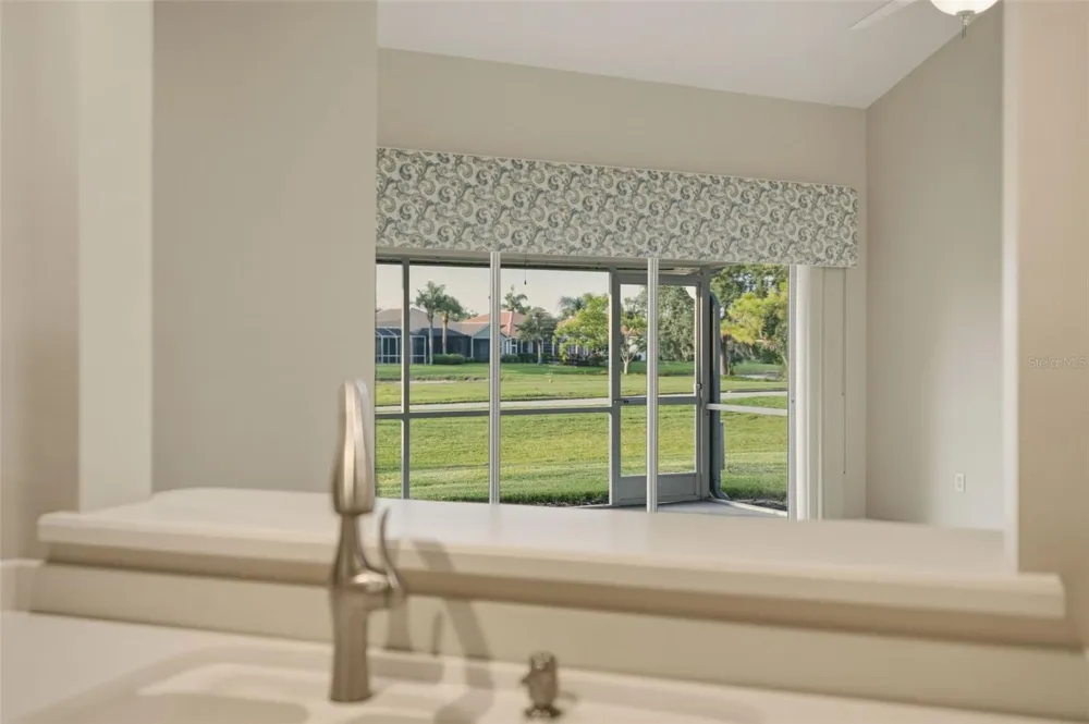 7258 CEDAR HOLLOW CIRCLE #102 Bradenton, FL 34203
