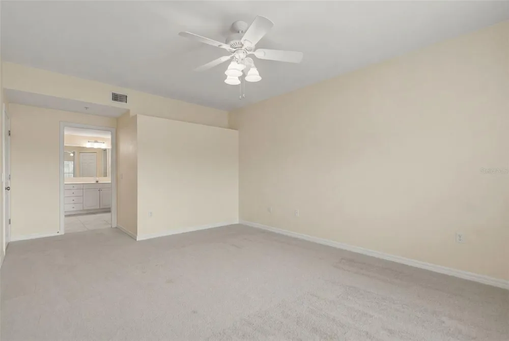 7258 CEDAR HOLLOW CIRCLE #102 Bradenton, FL 34203