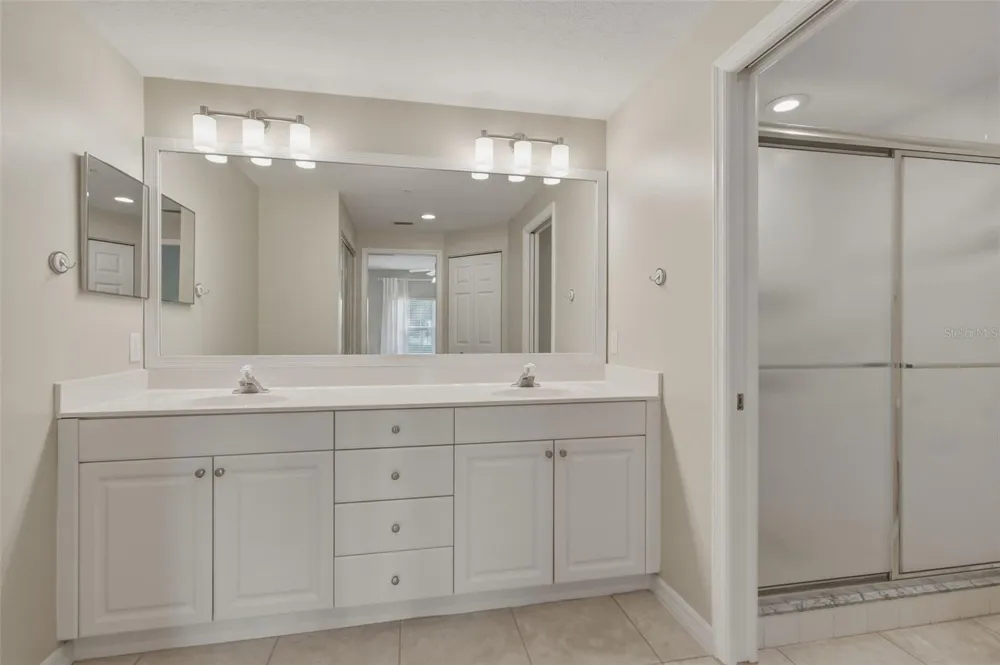 7258 CEDAR HOLLOW CIRCLE #102 Bradenton, FL 34203