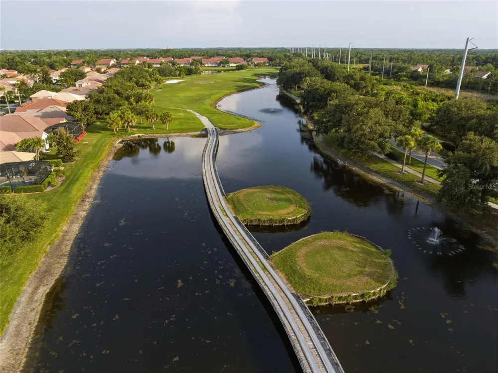 7258 CEDAR HOLLOW CIRCLE #102 Bradenton, FL 34203