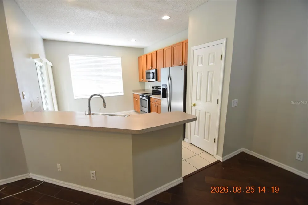 556 BLACK LION DRIVE NE #556 St Petersburg, FL 33716