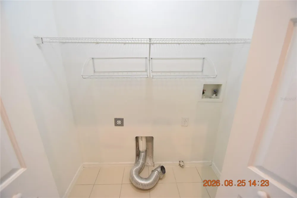556 BLACK LION DRIVE NE #556 St Petersburg, FL 33716