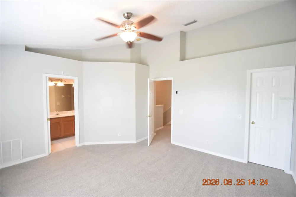 556 BLACK LION DRIVE NE #556 St Petersburg, FL 33716