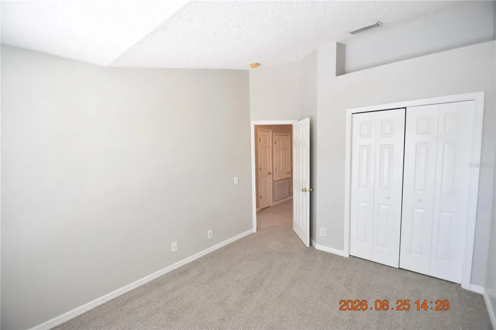 556 BLACK LION DRIVE NE #556 St Petersburg, FL 33716