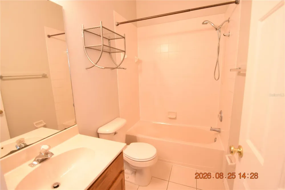 556 BLACK LION DRIVE NE #556 St Petersburg, FL 33716