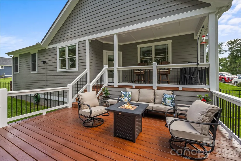 202 Windy Acres Knoll Drive Hendersonville, NC 28792