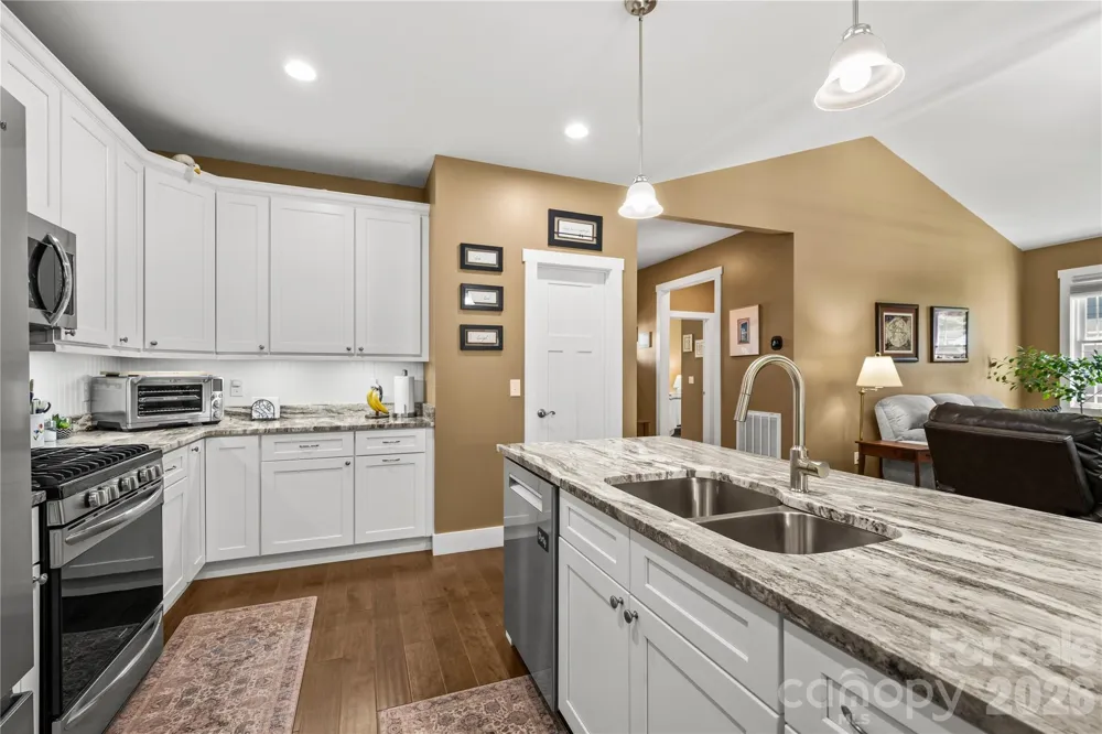 202 Windy Acres Knoll Drive Hendersonville, NC 28792