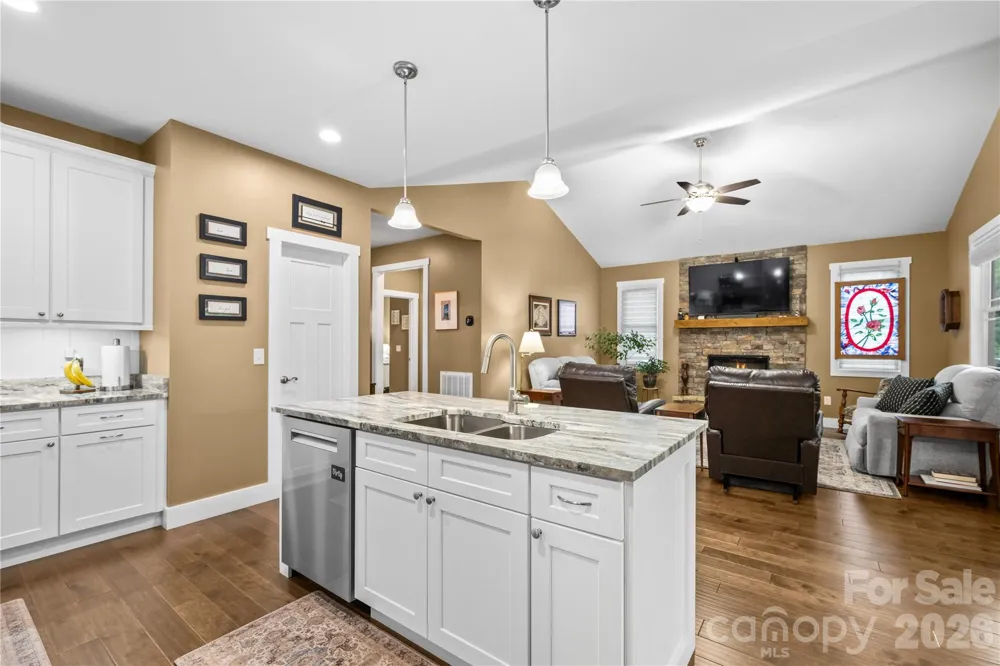 202 Windy Acres Knoll Drive Hendersonville, NC 28792