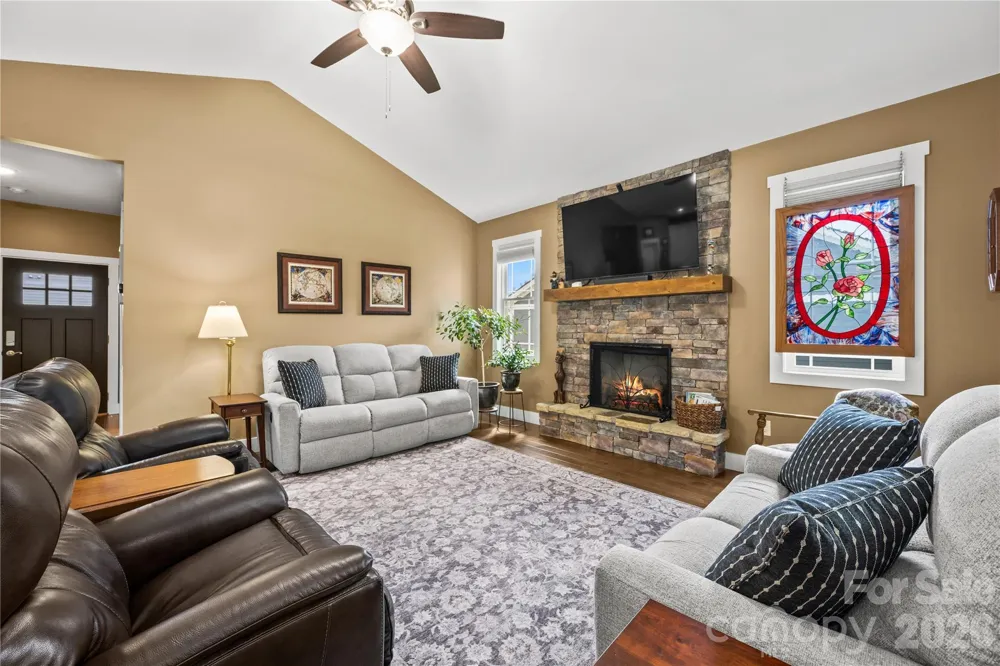 202 Windy Acres Knoll Drive Hendersonville, NC 28792