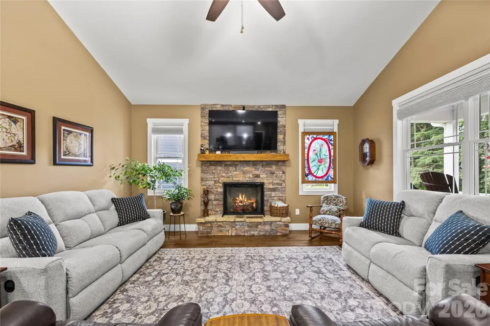 202 Windy Acres Knoll Drive Hendersonville, NC 28792