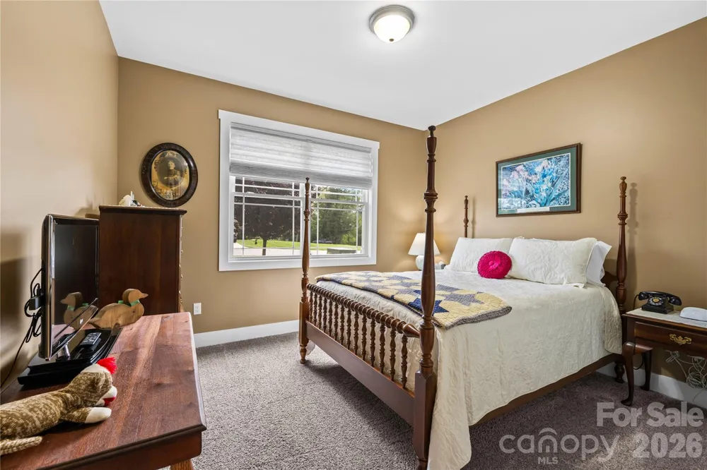 202 Windy Acres Knoll Drive Hendersonville, NC 28792