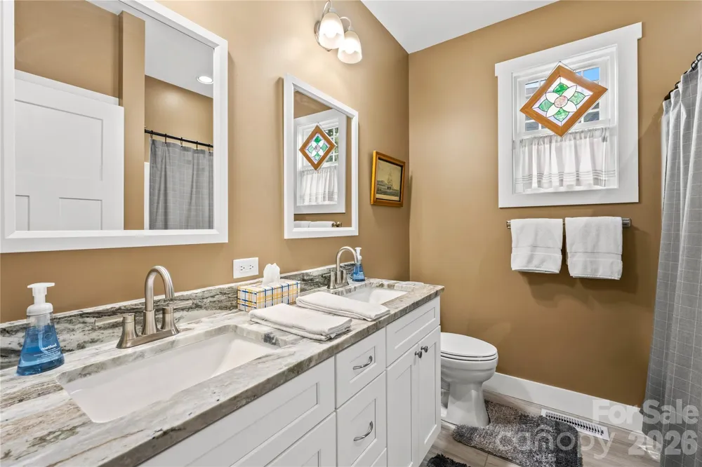 202 Windy Acres Knoll Drive Hendersonville, NC 28792