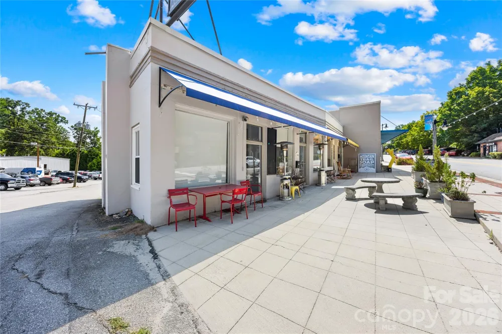 158,148 Trade Street Tryon, NC 28782