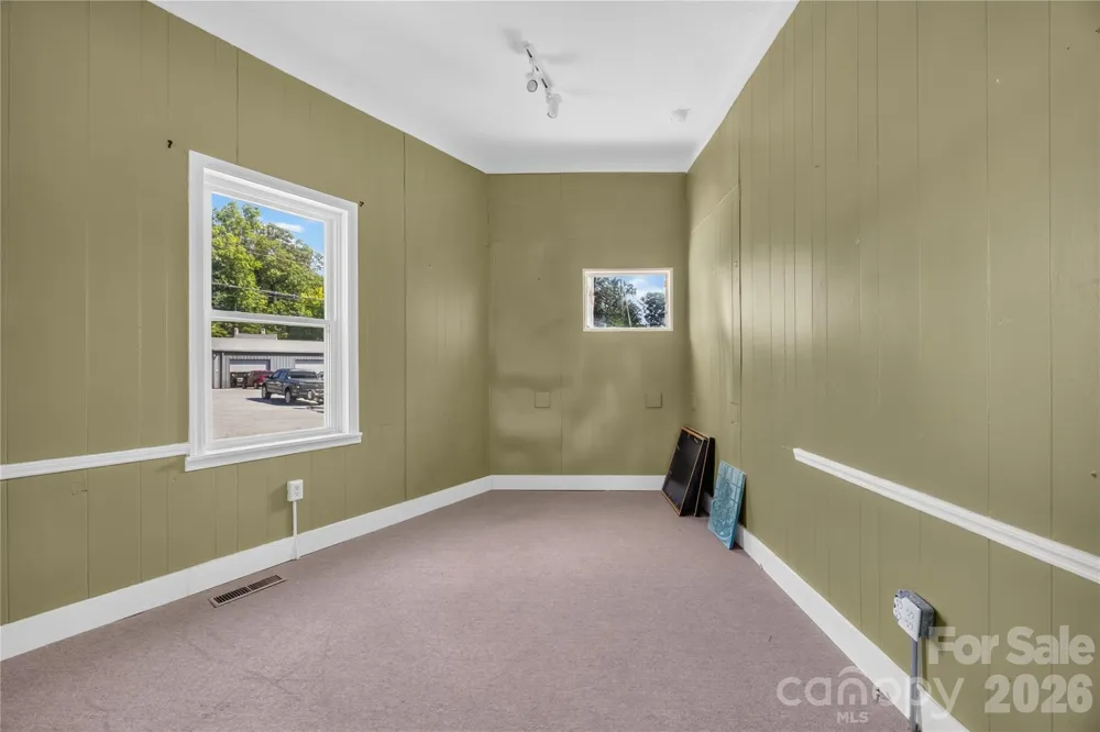 158,148 Trade Street Tryon, NC 28782