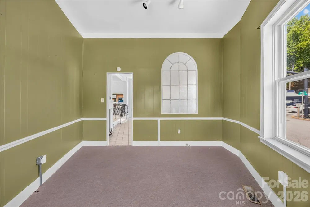 158,148 Trade Street Tryon, NC 28782