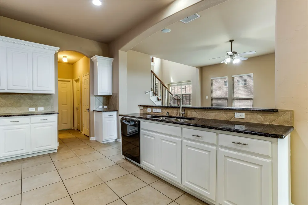 1014 Kaylie Street Grand Prairie, TX 75052