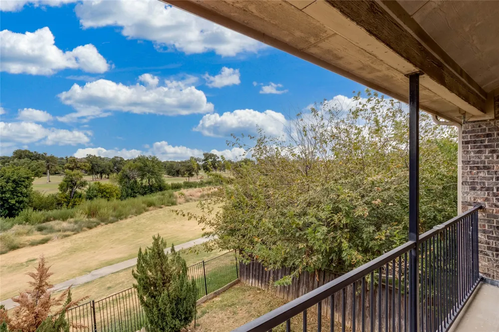 1014 Kaylie Street Grand Prairie, TX 75052