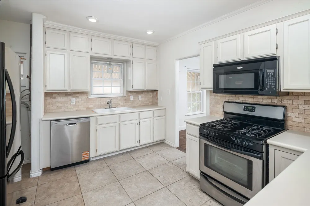4229 Emerson Avenue University Park, TX 75205